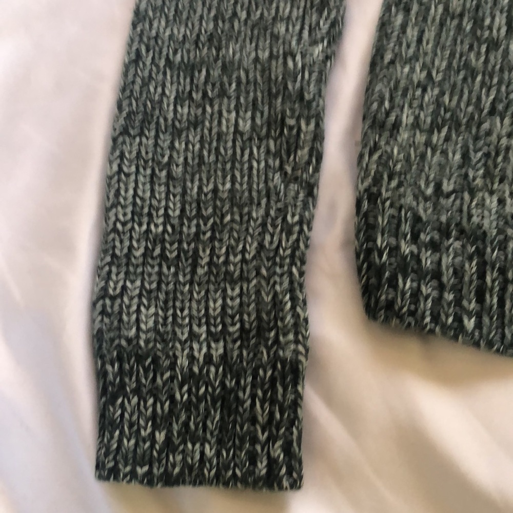 Basic grey pullover sweater - Picture 4 of 8